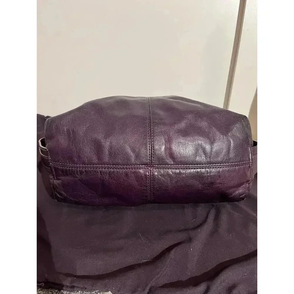 Michael Kors purple hobo shoulder bag with silver hardware - Picture 5 of 7